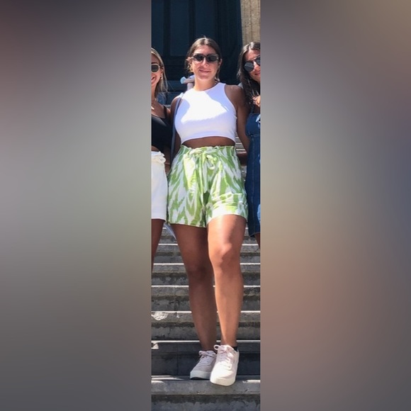 Green and white paper bag shorts - Picture 2 of 3